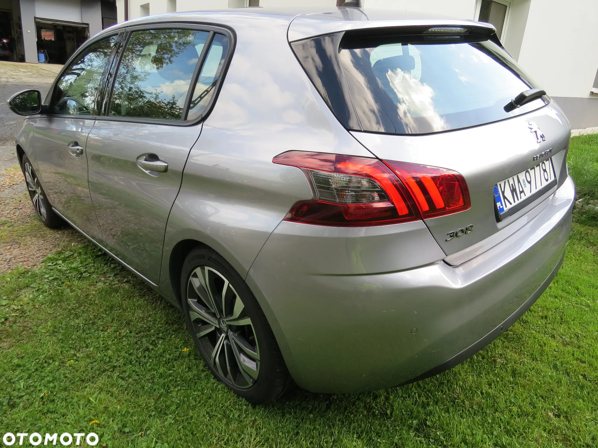 Peugeot 308 1.5 BlueHDi Active Pack Business S&S EAT8 - 20