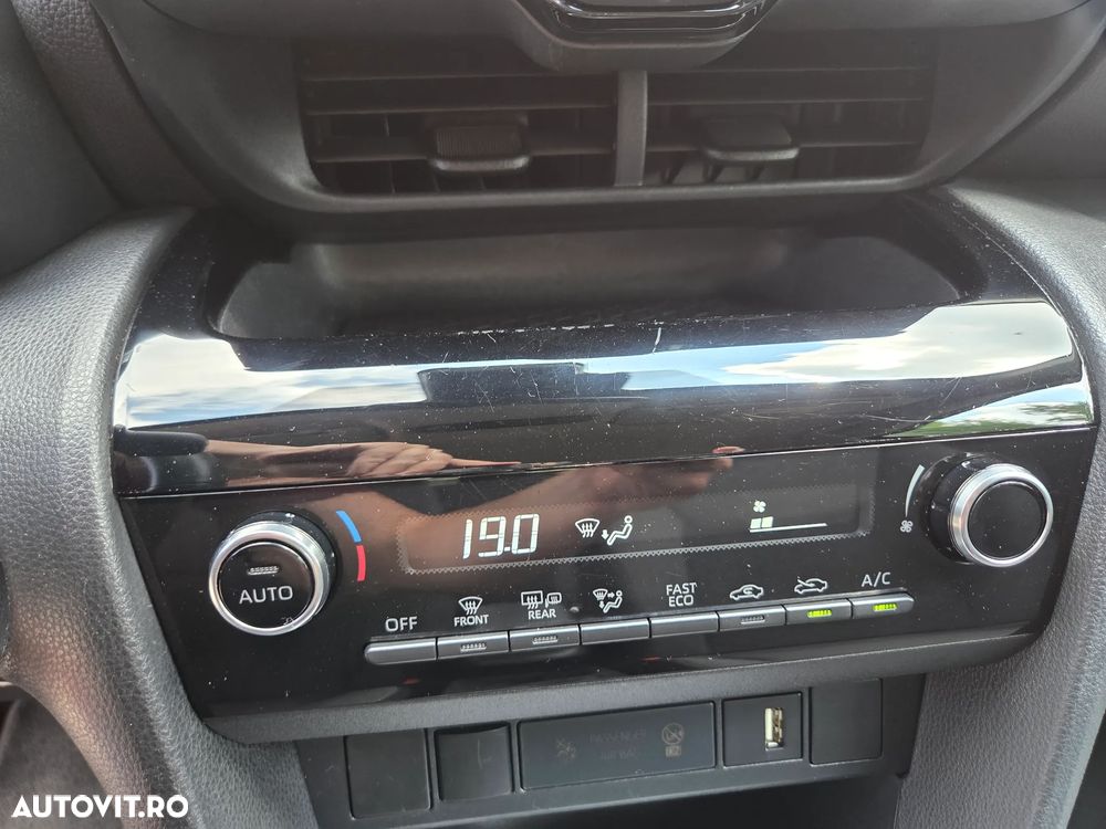 Toyota Yaris Cross 1.5 VVT-i HSD 116 4x2 HEV Dynamic - 16