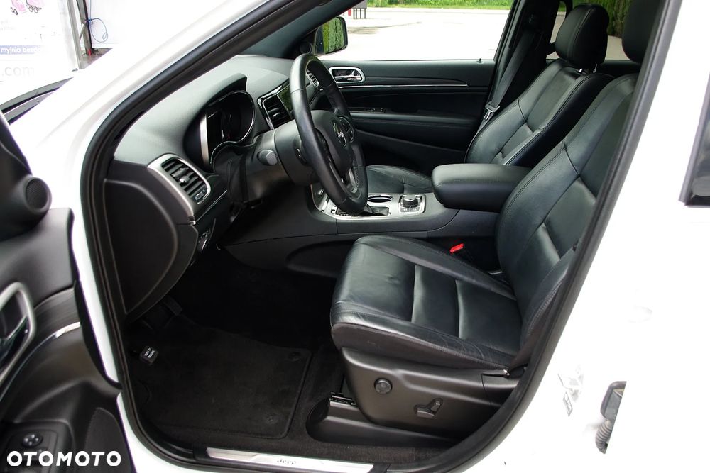 Jeep Grand Cherokee - 10