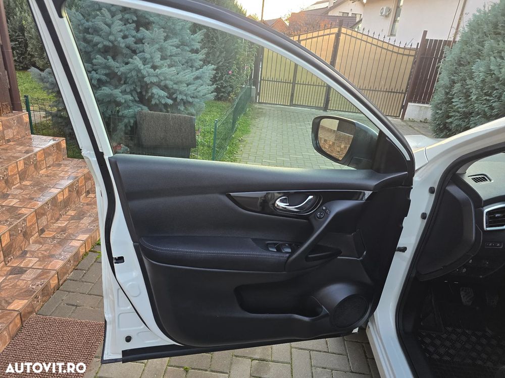 Nissan Qashqai 1.6 DCI Start/Stop N-Connecta - 4