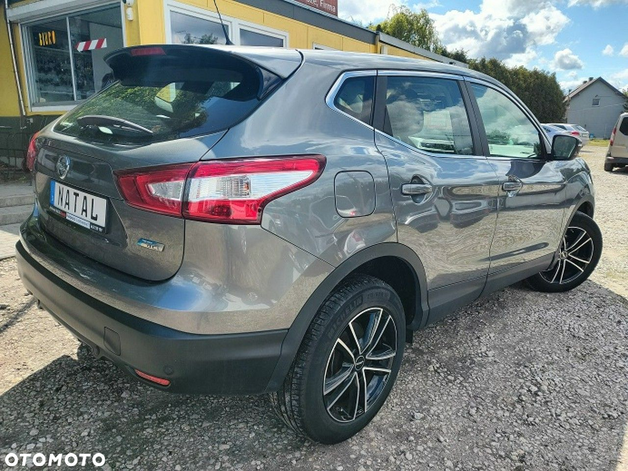 Nissan Qashqai - 2