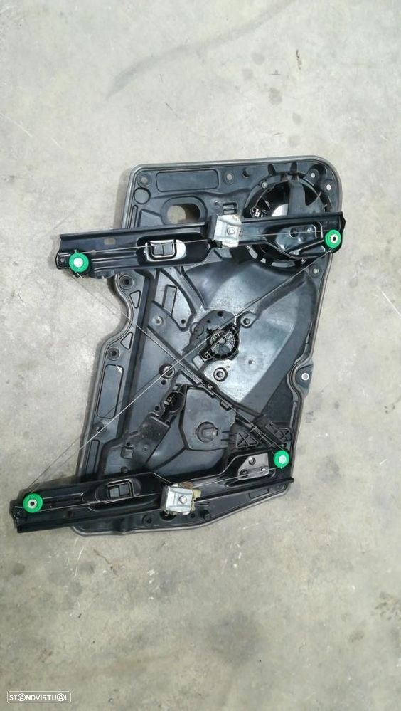 ELEVADOR FRENTE DIREITO VOLKSWAGEN GOLF VI 5K110.2008 - 1