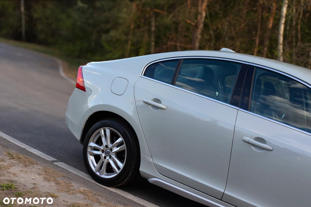 Volvo S60 D3 Momentum - 6