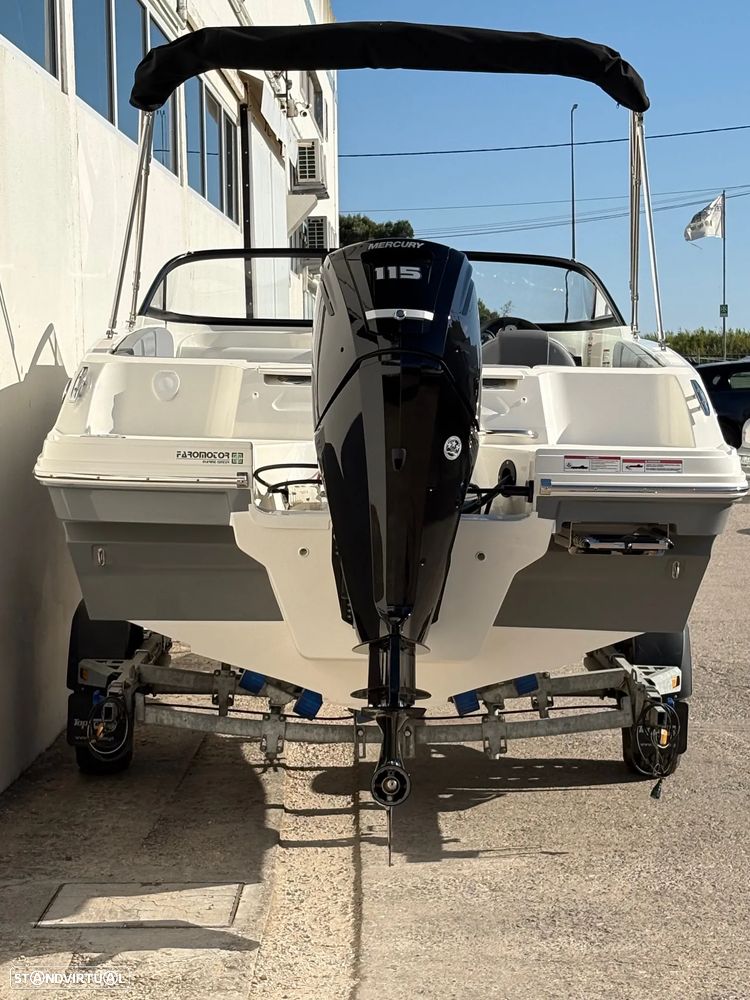 Bayliner VR4 OB - 8
