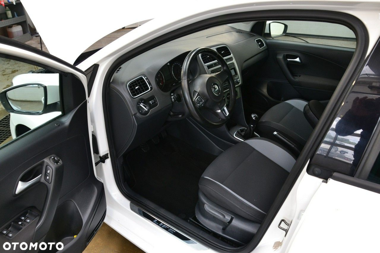Volkswagen Polo - 12