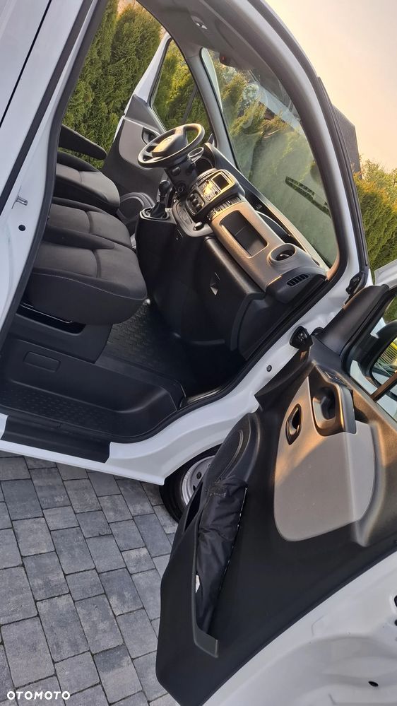 Renault Trafic - 18