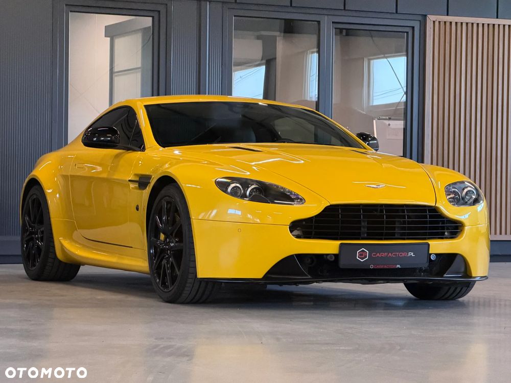 Aston Martin V8 Vantage - 6