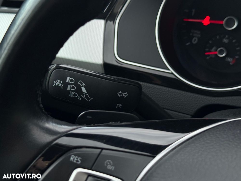 Volkswagen Passat - 20