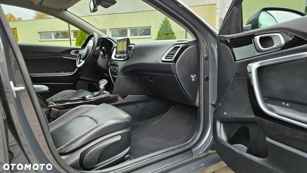 Kia Ceed SW 1.4 T-GDI DCT OPF Platinum Edition - 34
