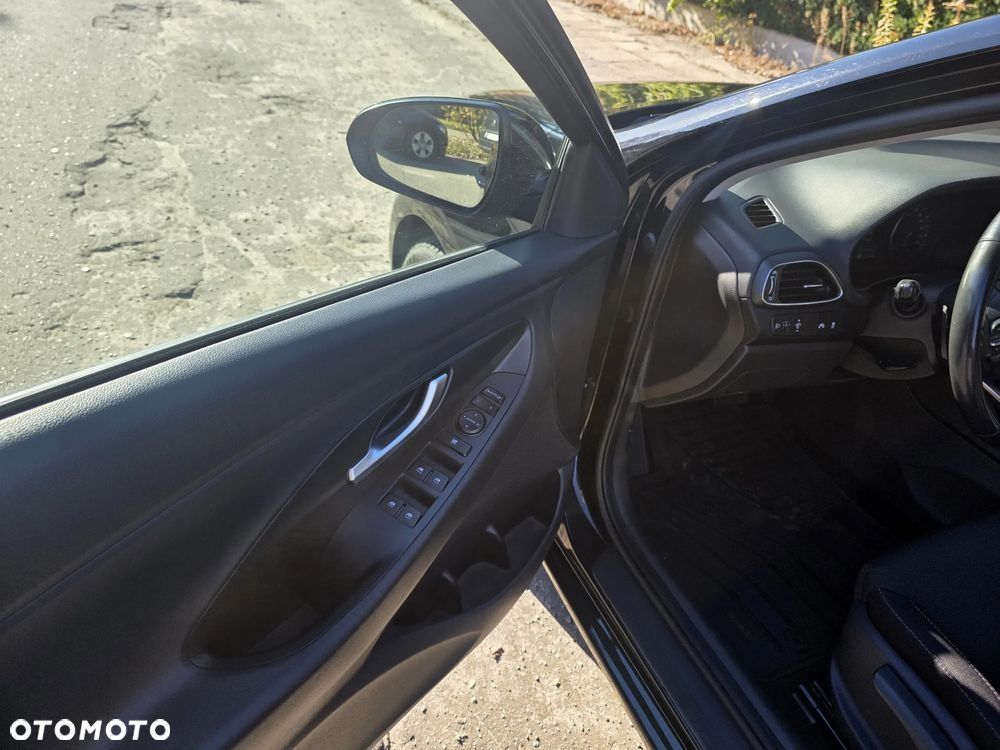 Hyundai i30 1.4 T-GDI DCT Premium - 18