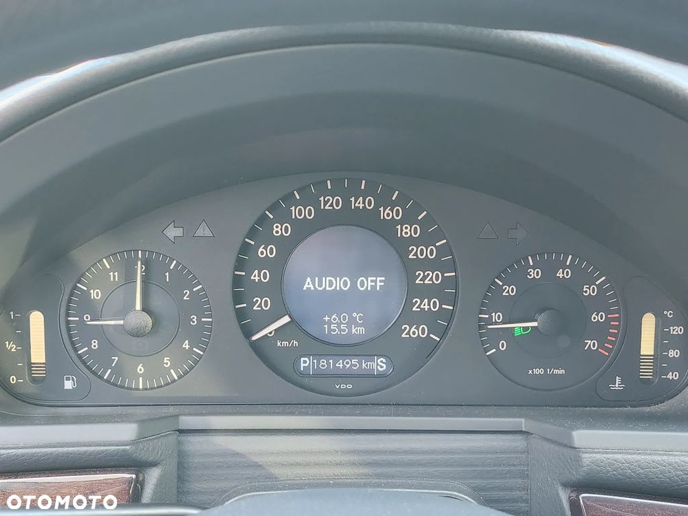 Mercedes-Benz Klasa E 200 Kompressor Automatik Classic - 15