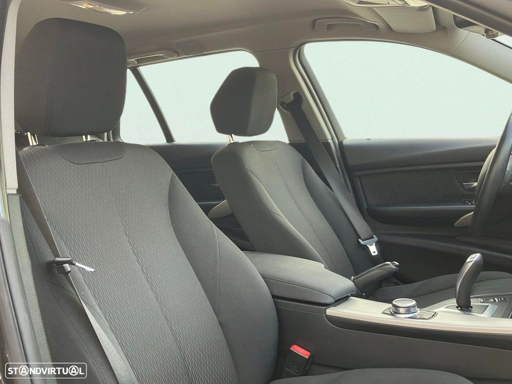 BMW 318 d Auto - 15