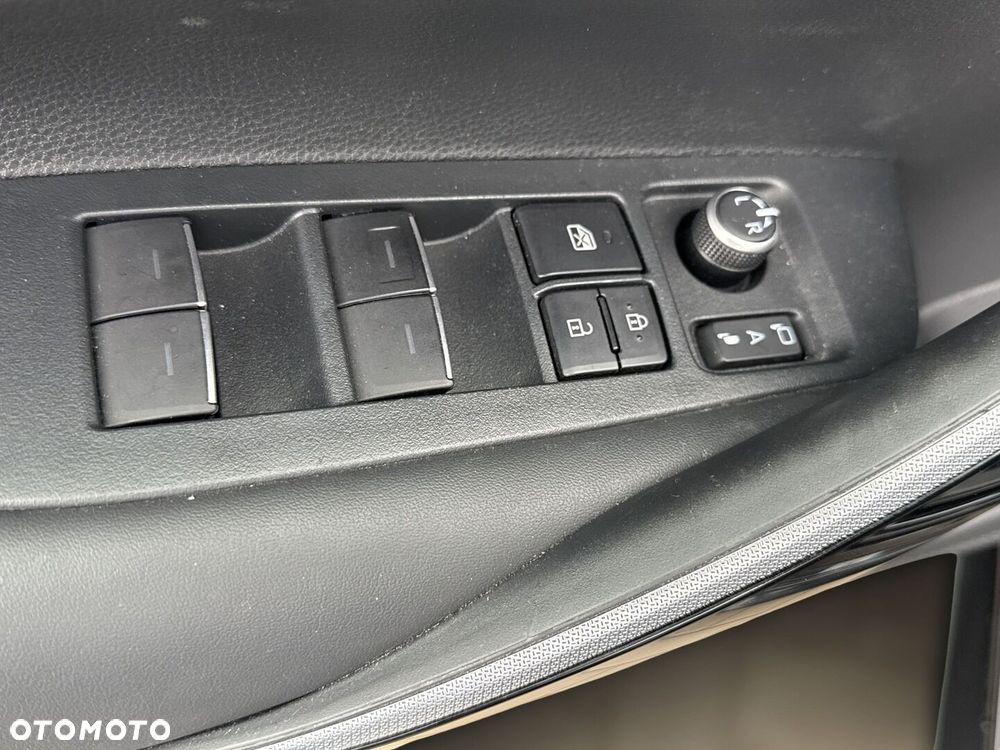 Toyota Corolla - 21