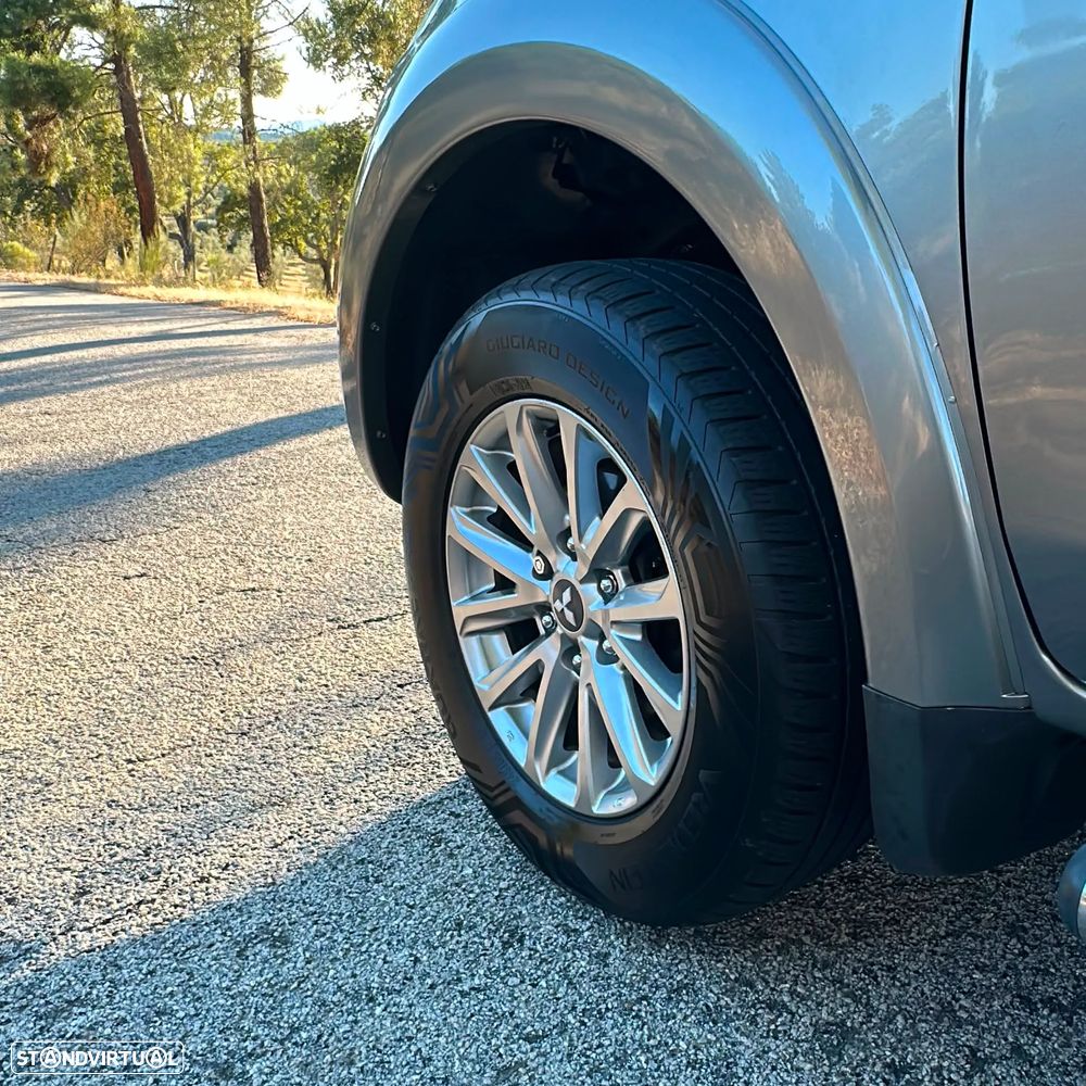 Mitsubishi L200 2.4 DI-D CD Instyle Strakar 4WD - 14