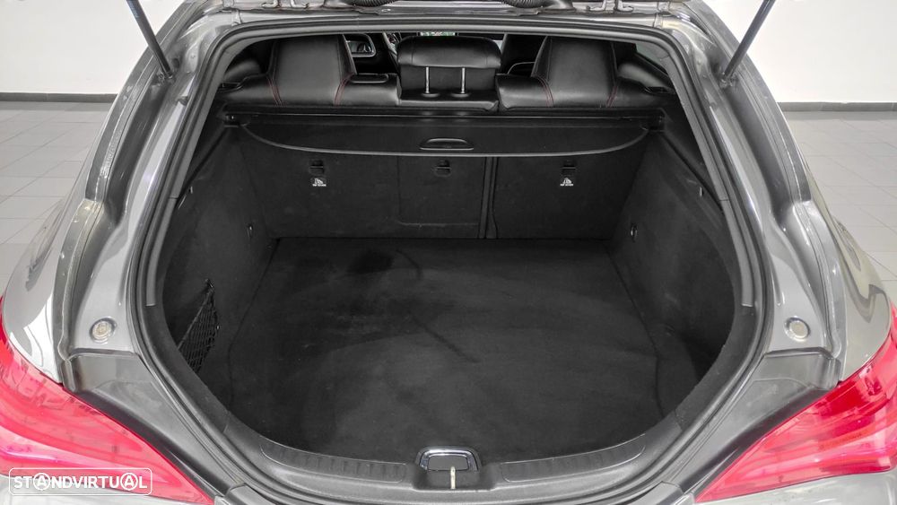 Mercedes-Benz CLA 200 d Shooting Brake AMG Line Aut. - 20