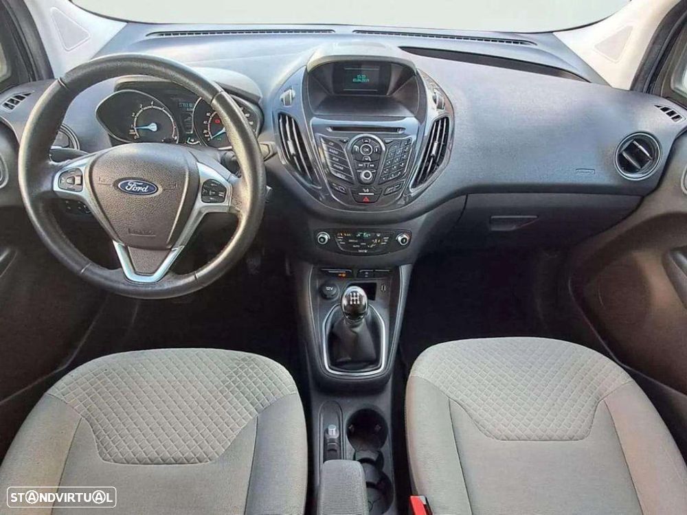 Ford Tourneo Courier 1.0 EcoBoost Titanium - 14