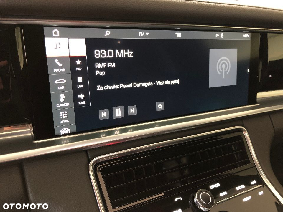 Porsche Panamera 4S - 25
