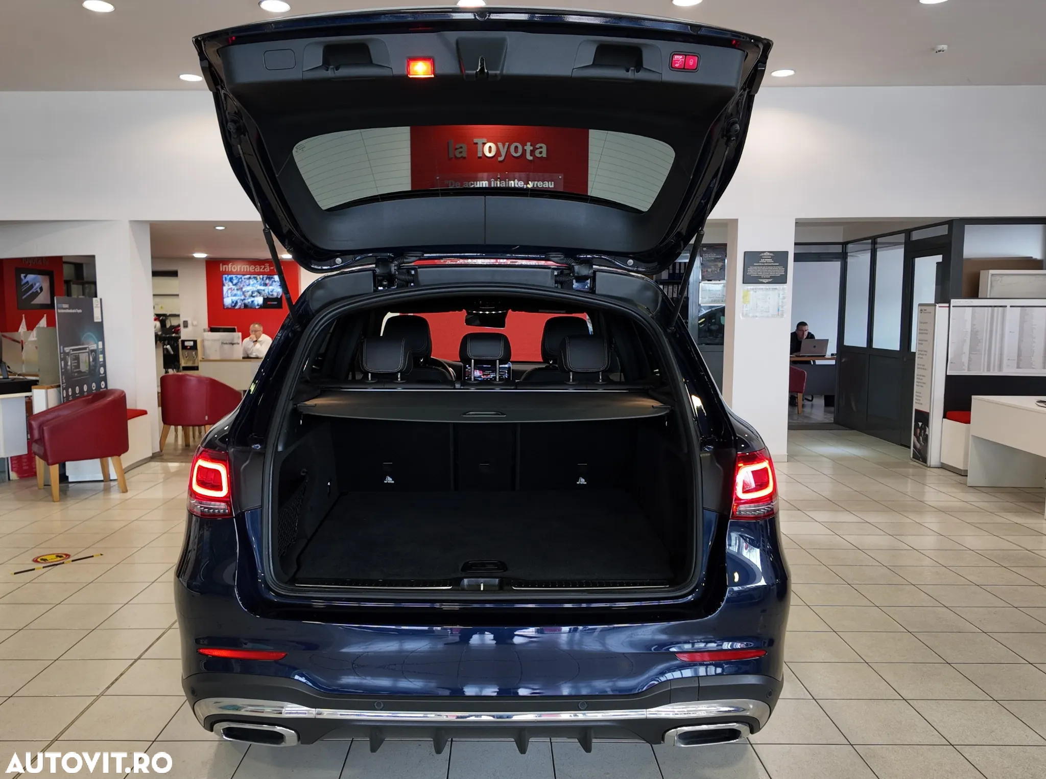 Mercedes-Benz GLC 200 d 4Matic 9G-TRONIC AMG Line - 37