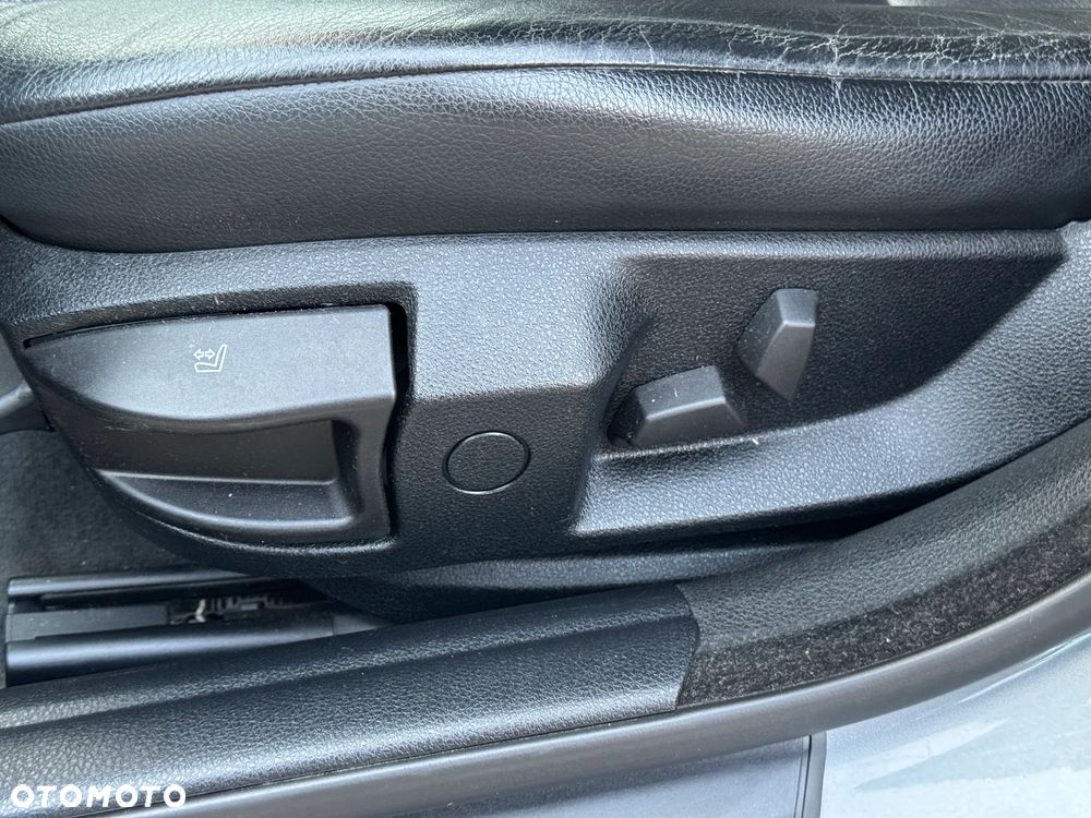 BMW Seria 5 520d - 12