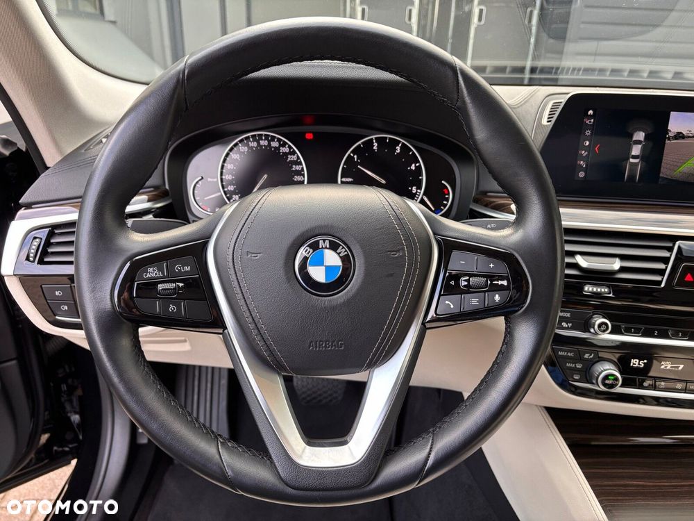 BMW Seria 5 520d xDrive Luxury Line - 16