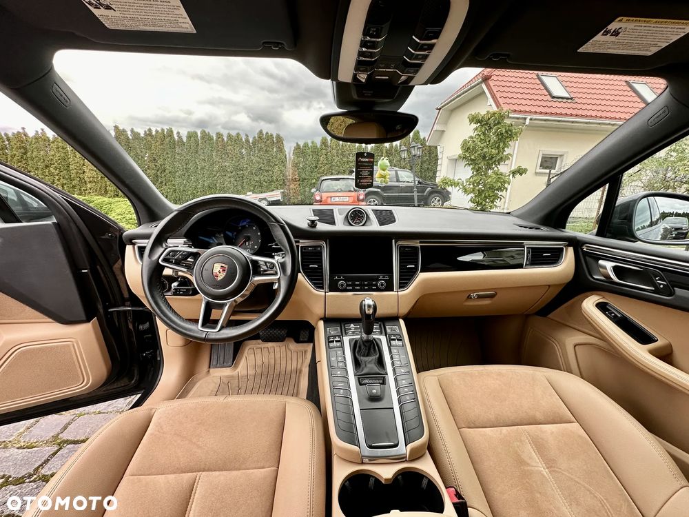 Porsche Macan Standard - 17