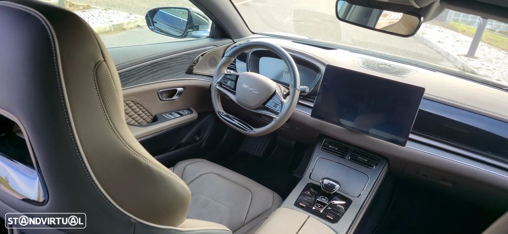 BYD Han 85.4 kWh AWD Executive - 23