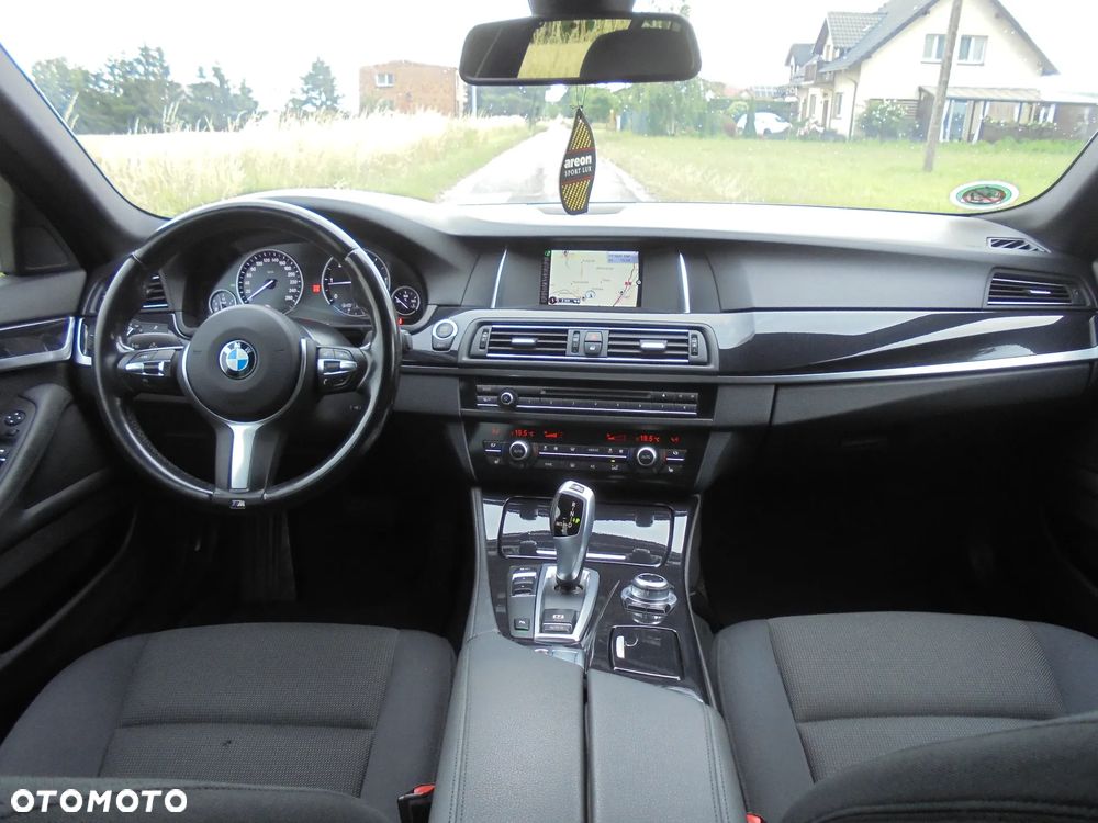 BMW Seria 5 520d M Sport Edition - 12