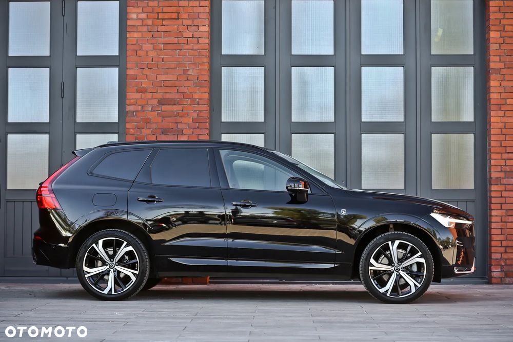 Volvo XC 60 B4 D AWD R-Design - 2