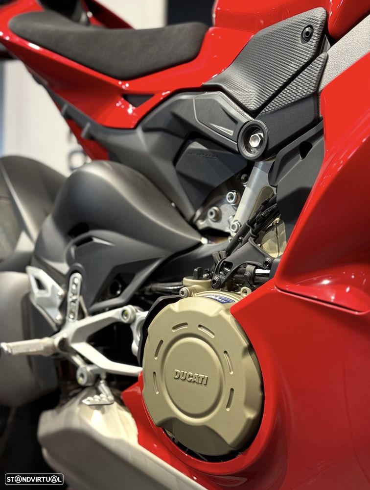 Ducati Panigale V4 S - 8