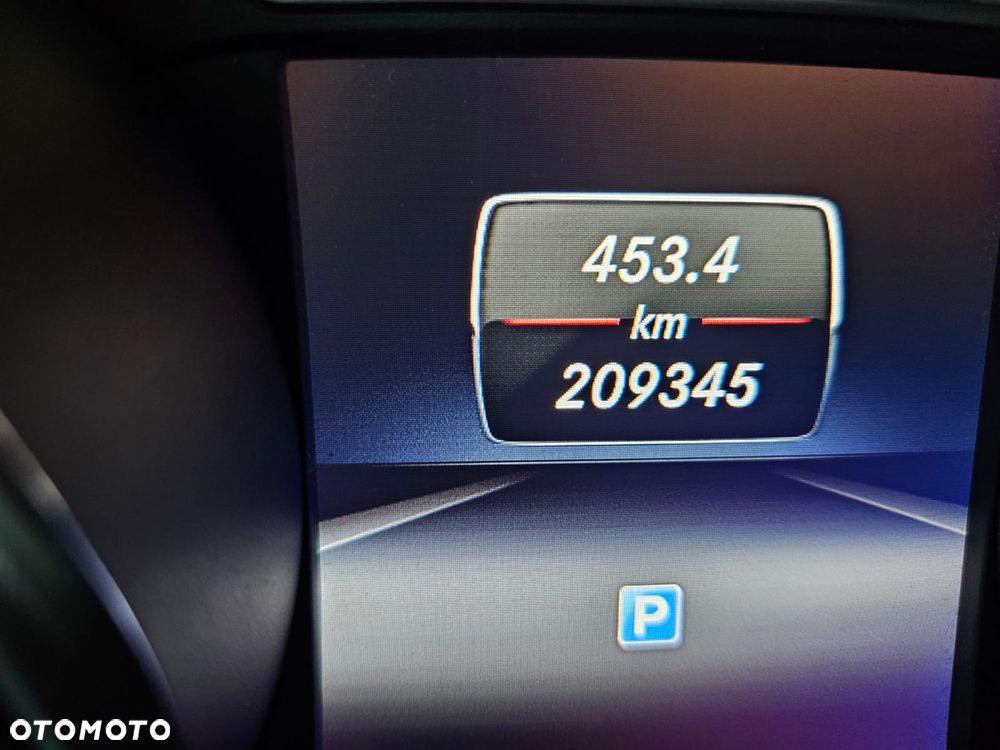 Mercedes-Benz CLA 200 CDI - 25