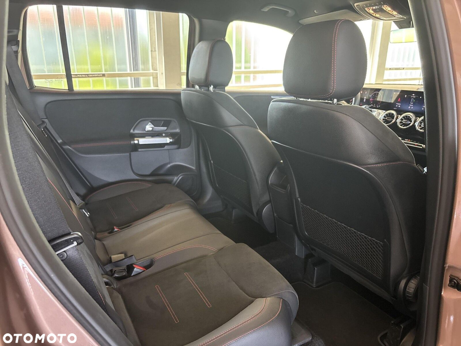 Mercedes-Benz GLB - 20
