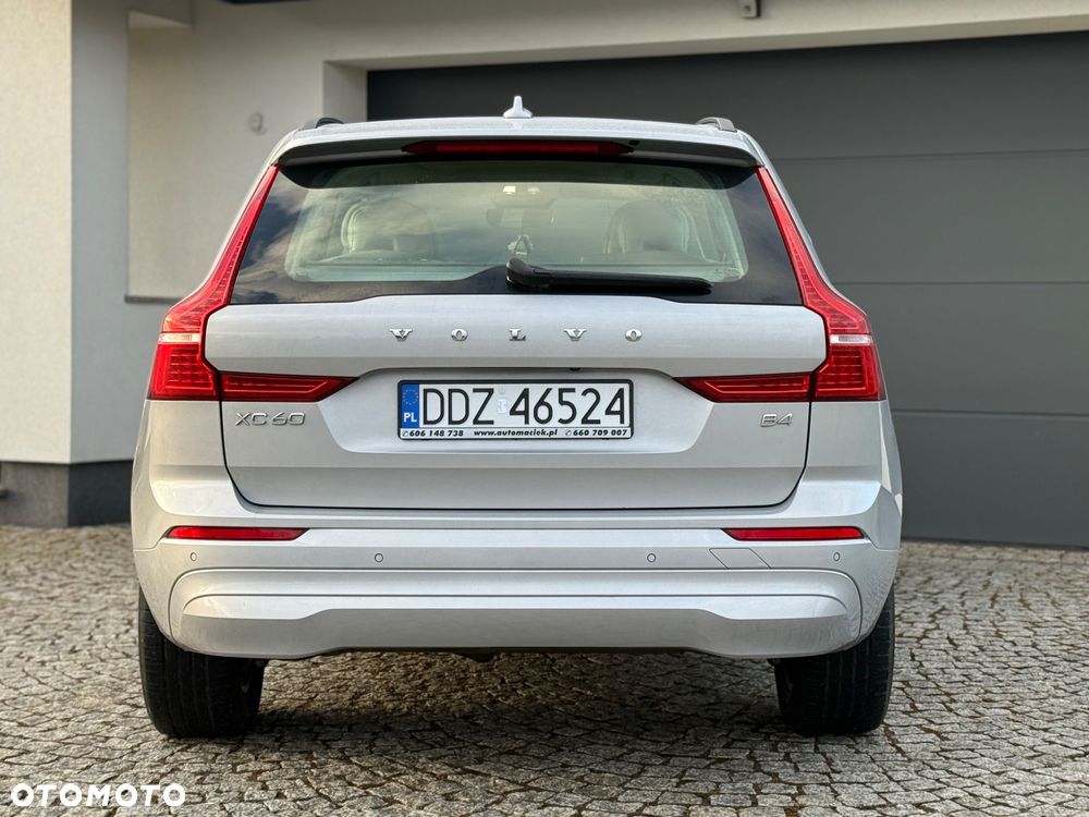 Volvo XC 60 B4 D Ultimate Dark - 10