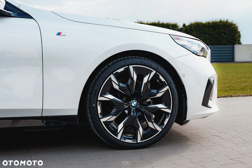 BMW Seria 5 520d xDrive M Sport sport - 12