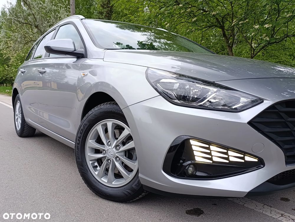 Hyundai i30 1.5 DPI Classic + - 29