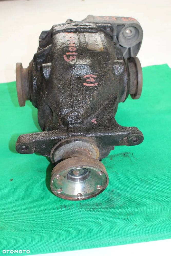 BMW E60 E61 DYFER TYŁ 7560591 3.23 - 4