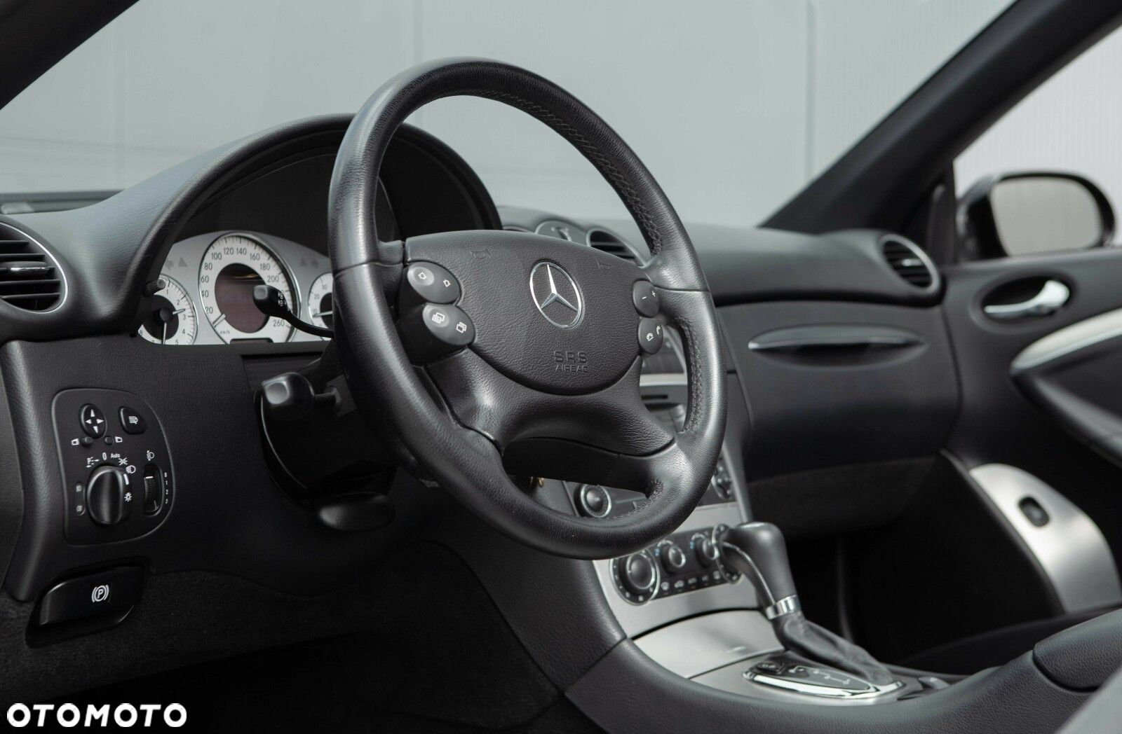Mercedes-Benz CLK - 19