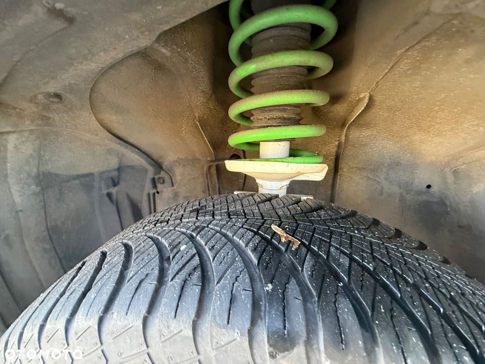 Suzuki Grand Vitara 2.4 De Luxe - 15