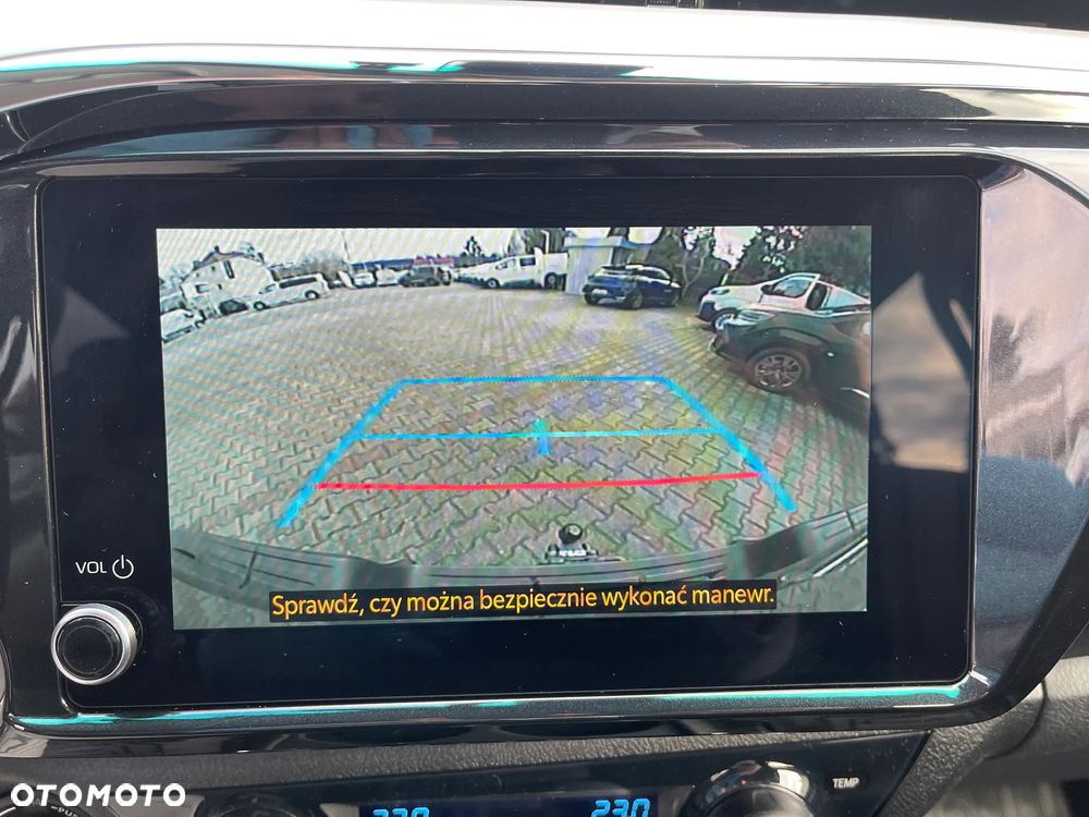 Toyota Hilux 2.8 D-4D Double Cab Invincible Sport 4x4 - 24