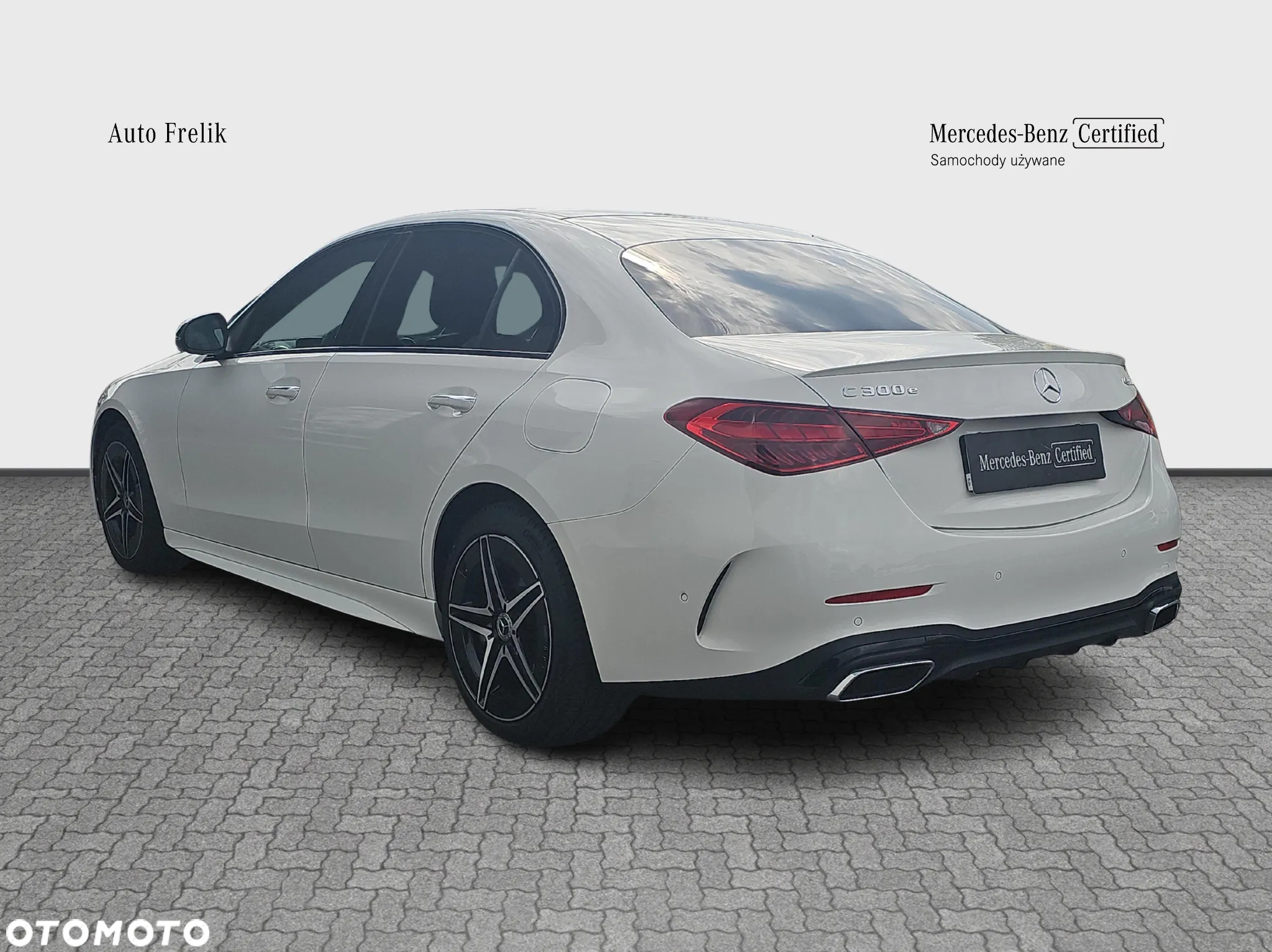 Mercedes-Benz Klasa C 300 e 4Matic 9G-TRONIC AMG Line Advanced - 3