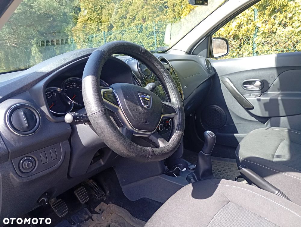 Dacia Sandero 1.0 SCe Laureate - 3
