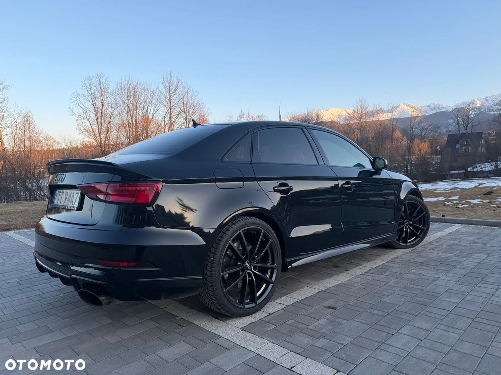 Audi RS3 Limousine - 4