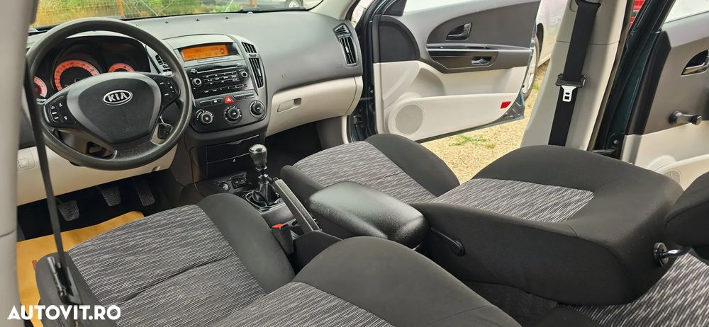 Kia Ceed Cee'd 1.6 DSL EX CITY - 17