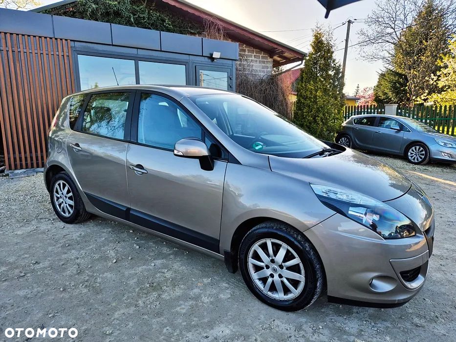 Renault Scenic 1.6 16V 110 Paris - 8