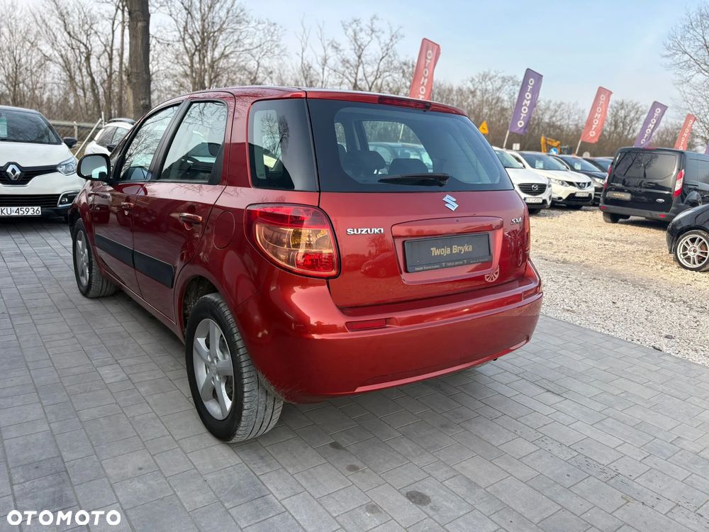 Suzuki SX4 1.6 GS / Premium - 4