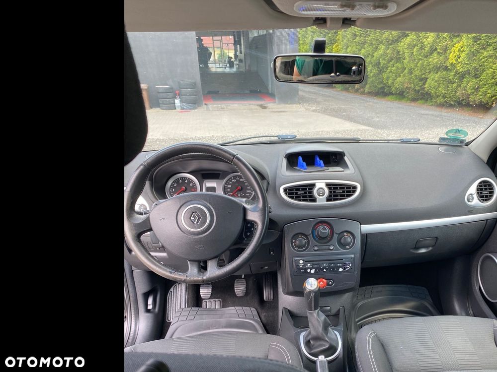 Renault Clio - 6