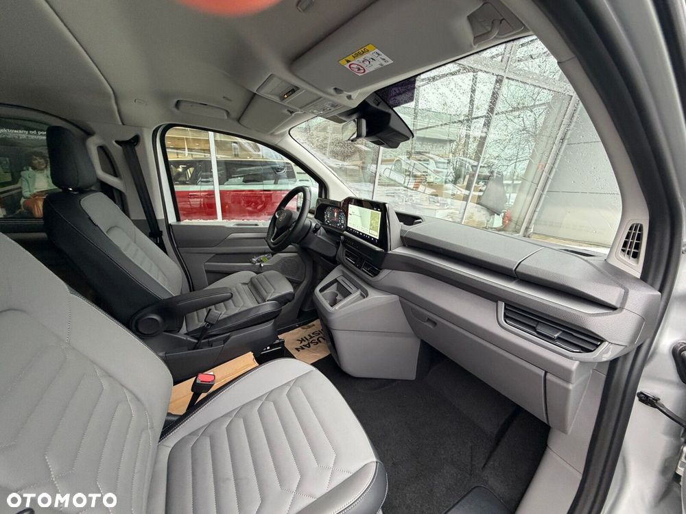 Volkswagen Nowa Caravelle Caravelle Style silnik: 2,0 l TDI 170 KM / skrzynia biegów: 8-biegowa automatyczna rozstaw osi: 3500 mm - 8