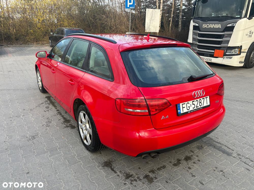 Audi A4 Avant - 4
