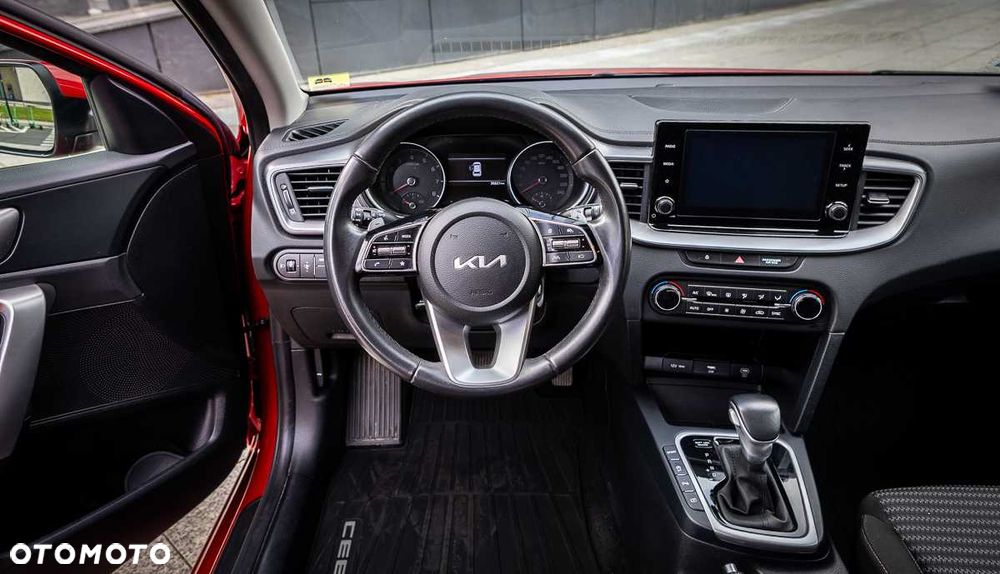 Kia Ceed - 4