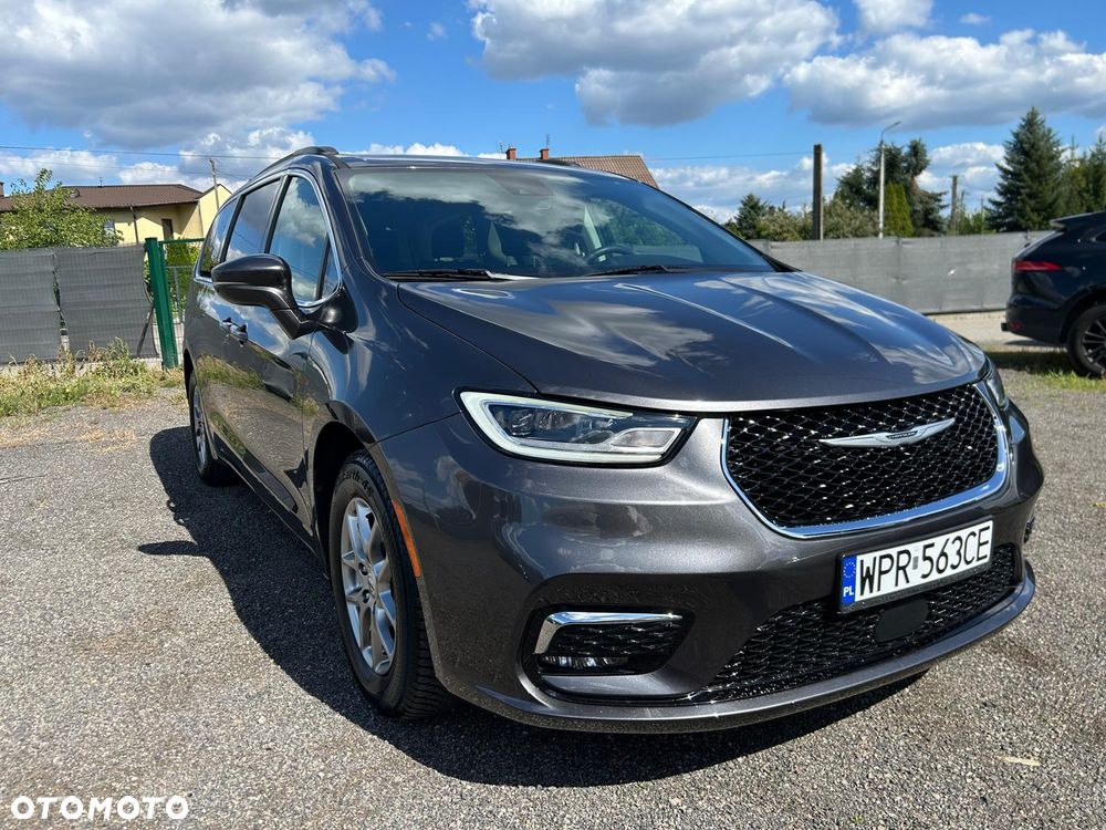 Chrysler Pacifica - 15
