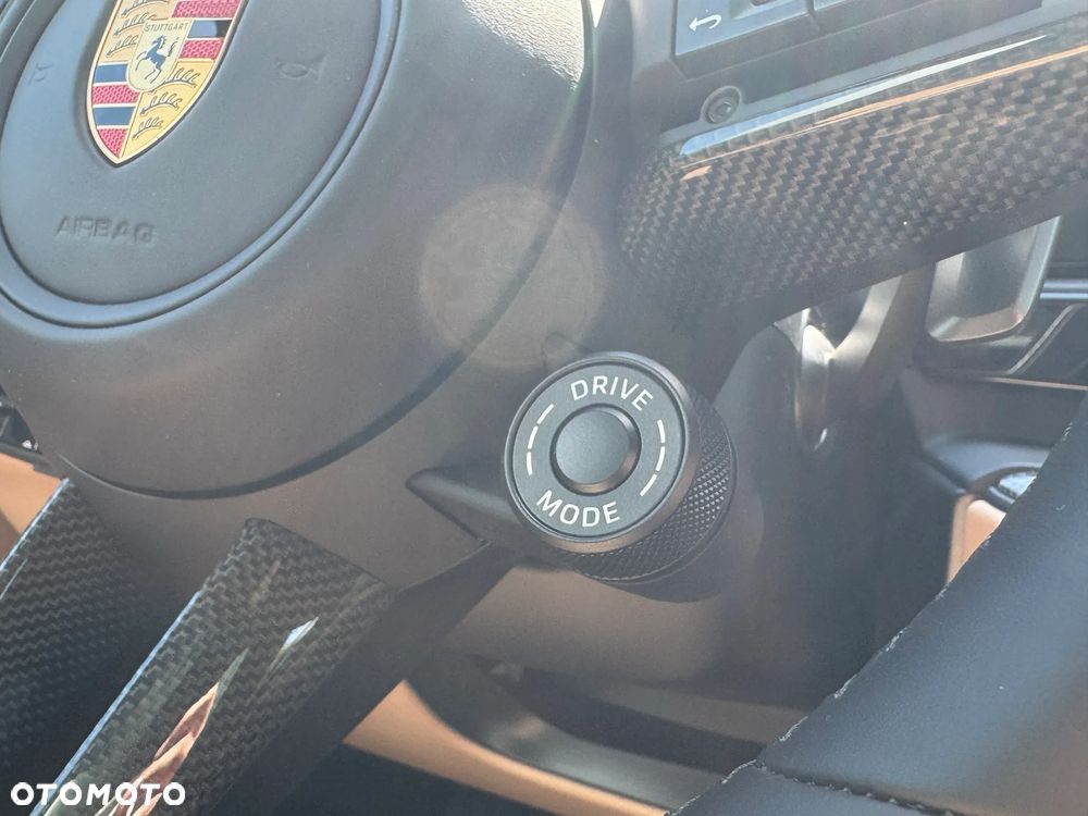 Porsche Cayenne GTS - 19